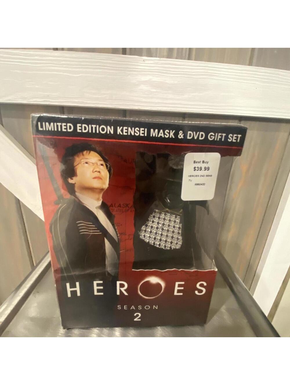 Heroes Season 2 Limited Edition Kensei Mask & DVD Gift Set